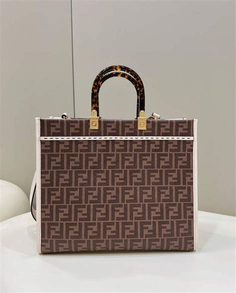 ropa fendi|Fendi shopper.